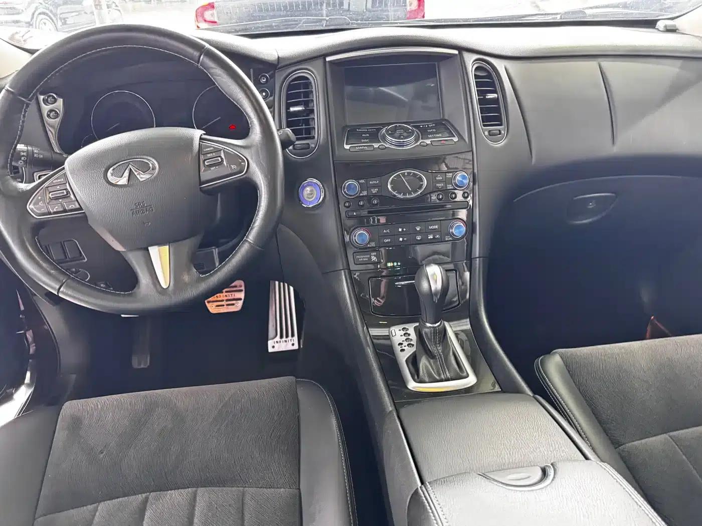 Infiniti QX50 2015 2.5L Comfort Edition — миниатюра 12