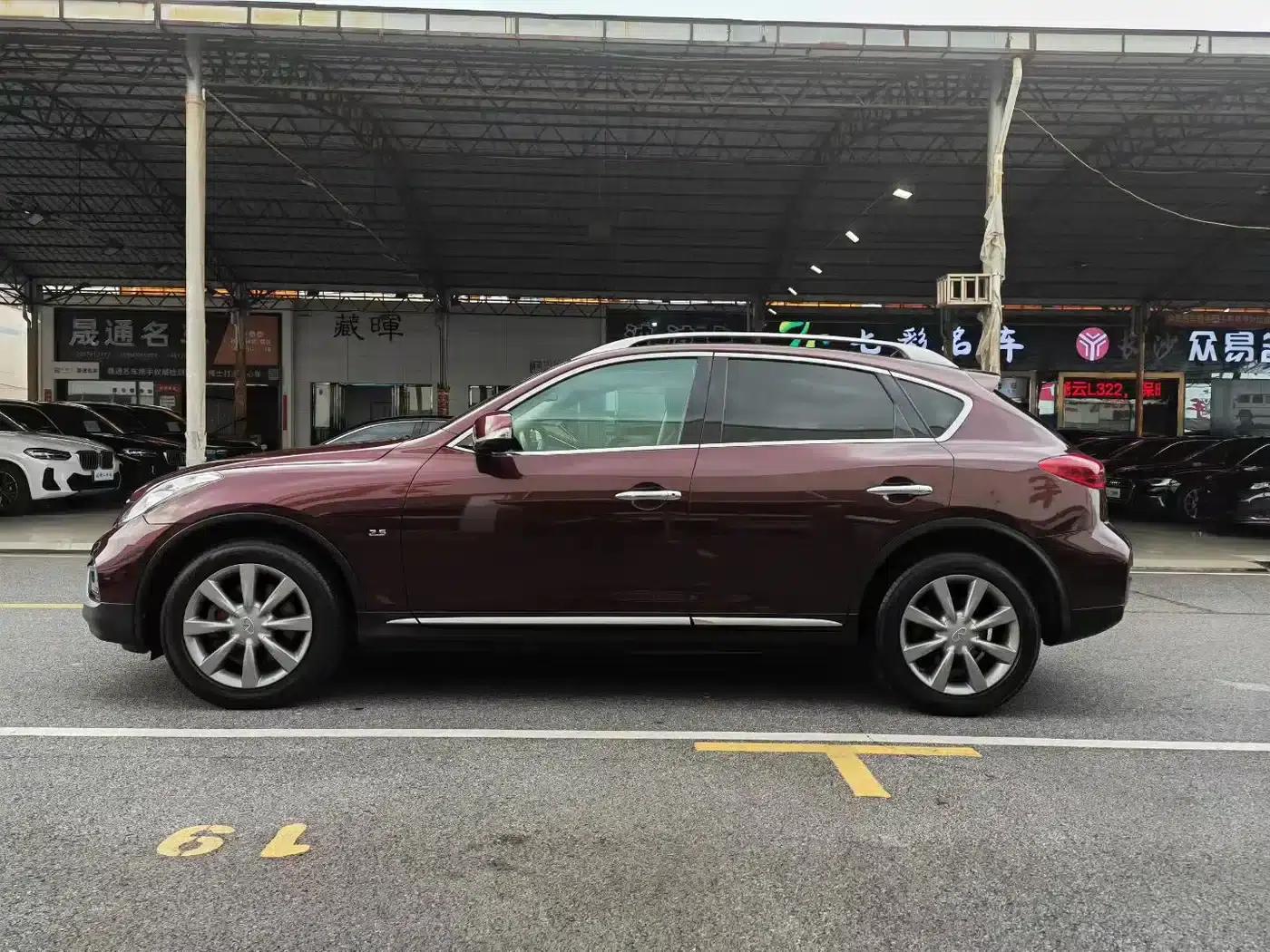 Infiniti QX50 2015 2.5L Comfort Edition — миниатюра 16