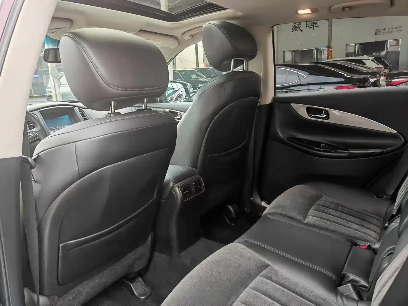 Infiniti QX50 2015 2.5L Comfort Edition — миниатюра 4