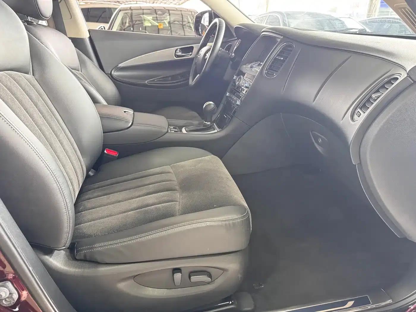 Infiniti QX50 2015 2.5L Comfort Edition — миниатюра 7