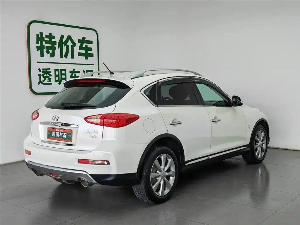 Infiniti QX50 2015 2.5L Comfort Edition — миниатюра 2