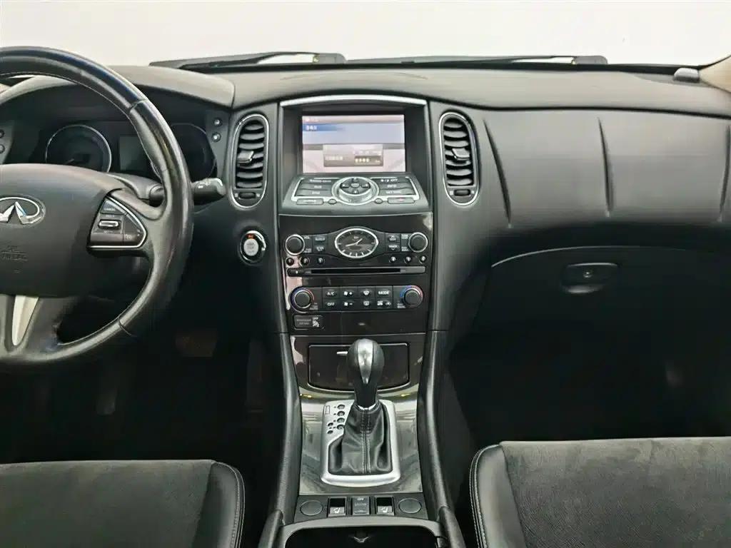 Infiniti QX50 2015 2.5L Comfort Edition — миниатюра 12
