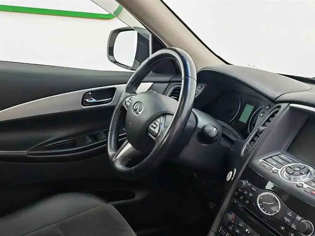 Infiniti QX50 2015 2.5L Comfort Edition — миниатюра 22