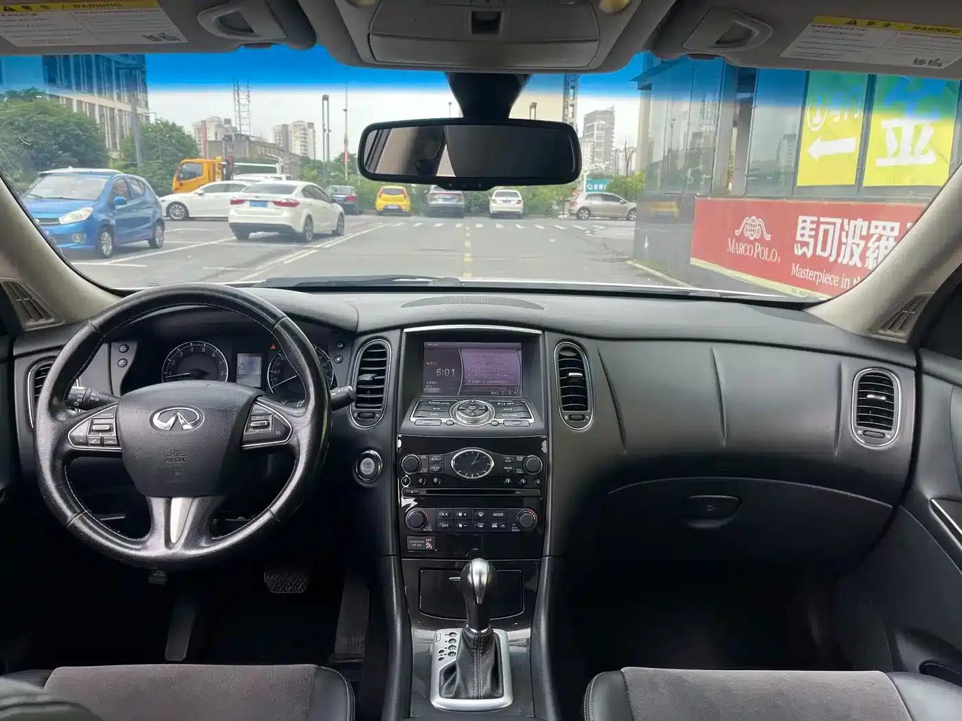 Infiniti QX50 2015 2.5L Comfort Edition — миниатюра 7
