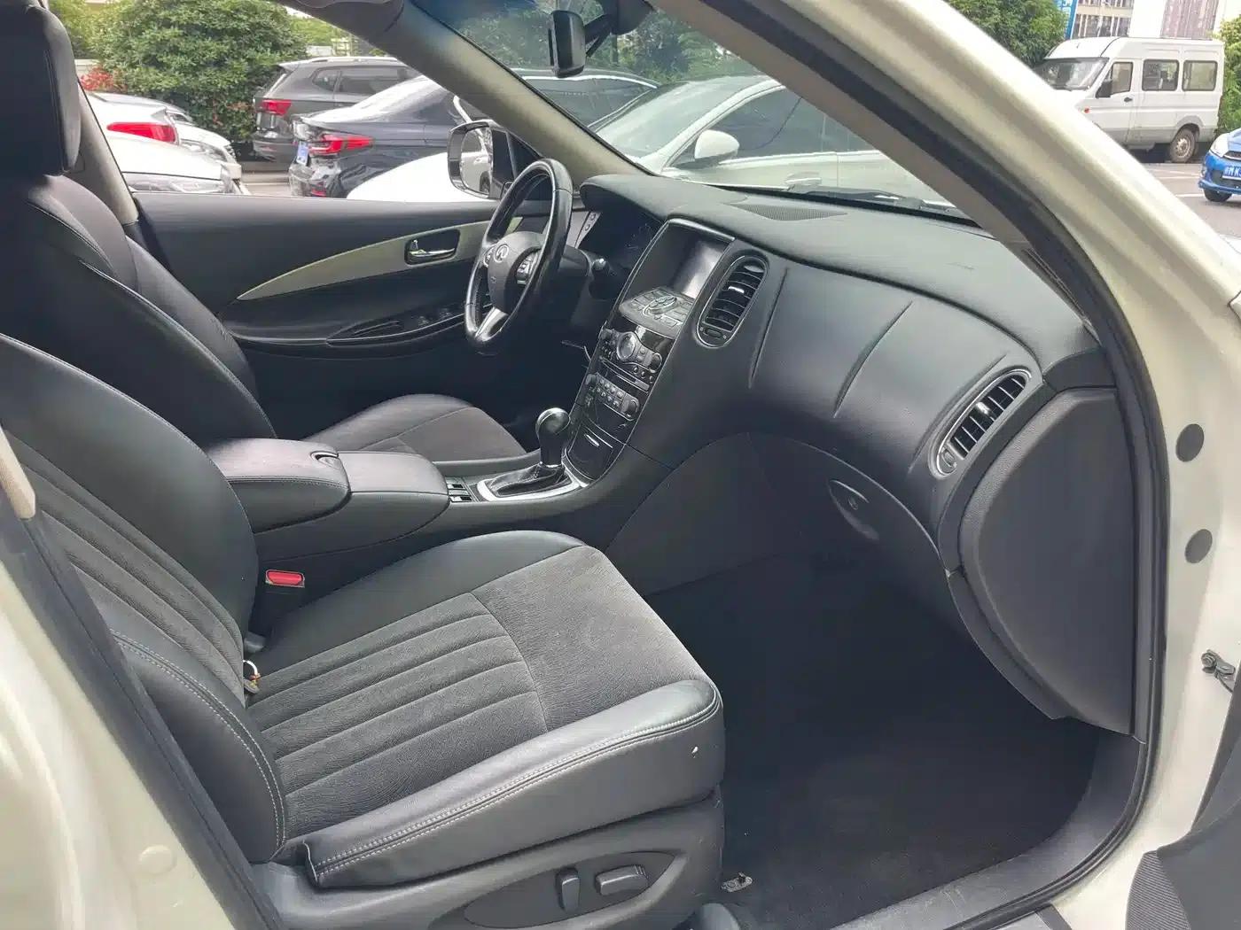 Infiniti QX50 2015 2.5L Comfort Edition — миниатюра 8