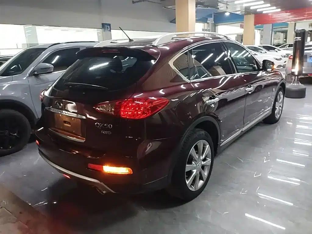 Infiniti QX50 2015 2.5L Comfort Edition — миниатюра 7