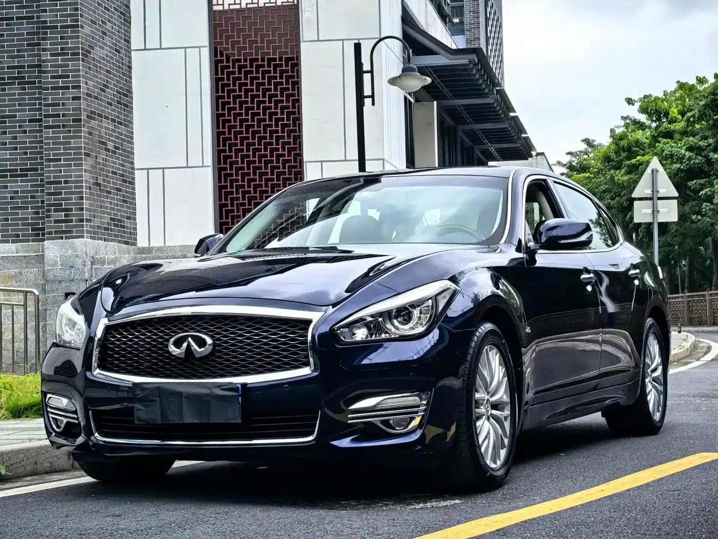 Infiniti Q70 2015 Q70L 2.5L Enjoy Edition — миниатюра 1