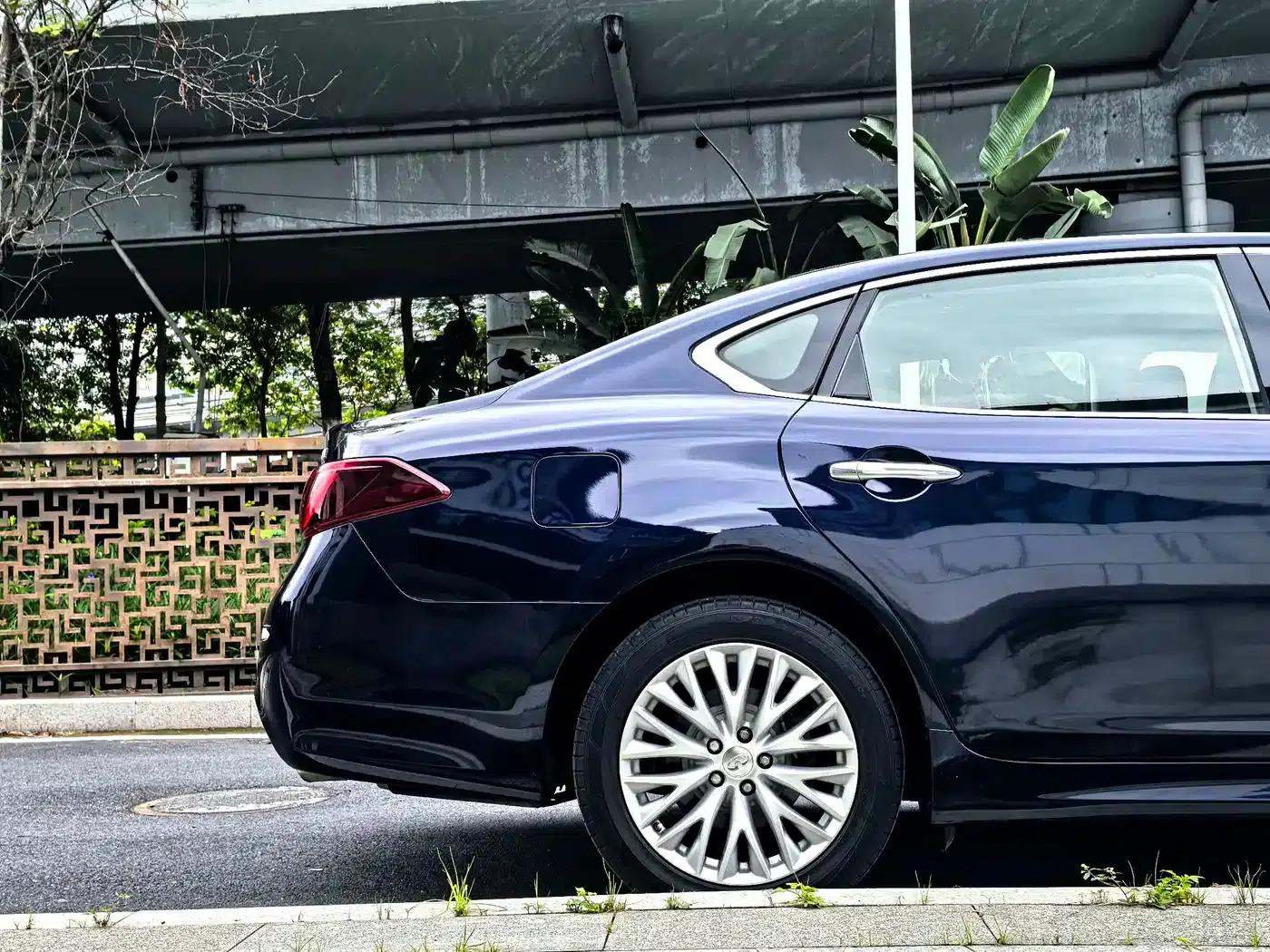 Infiniti Q70 2015 Q70L 2.5L Enjoy Edition — миниатюра 12