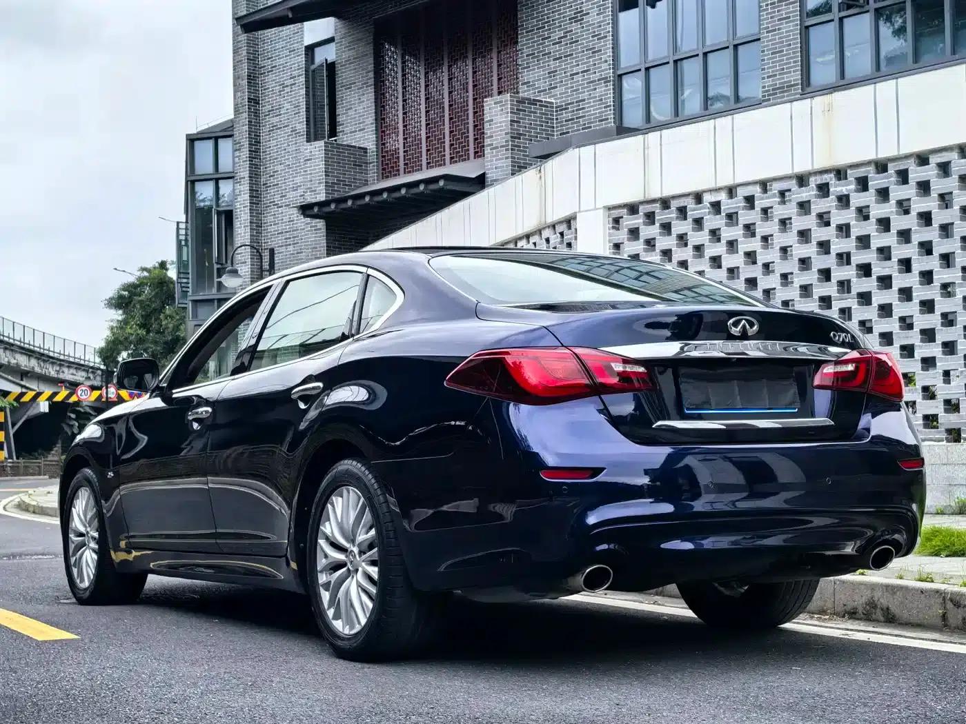 Infiniti Q70 2015 Q70L 2.5L Enjoy Edition — миниатюра 15