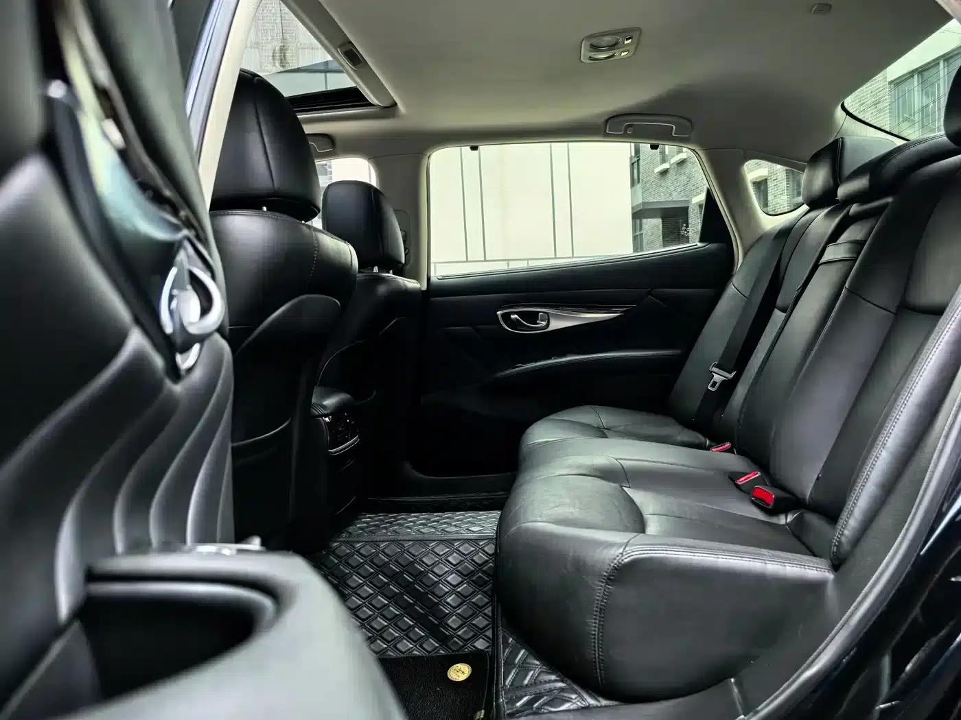 Infiniti Q70 2015 Q70L 2.5L Enjoy Edition — миниатюра 27