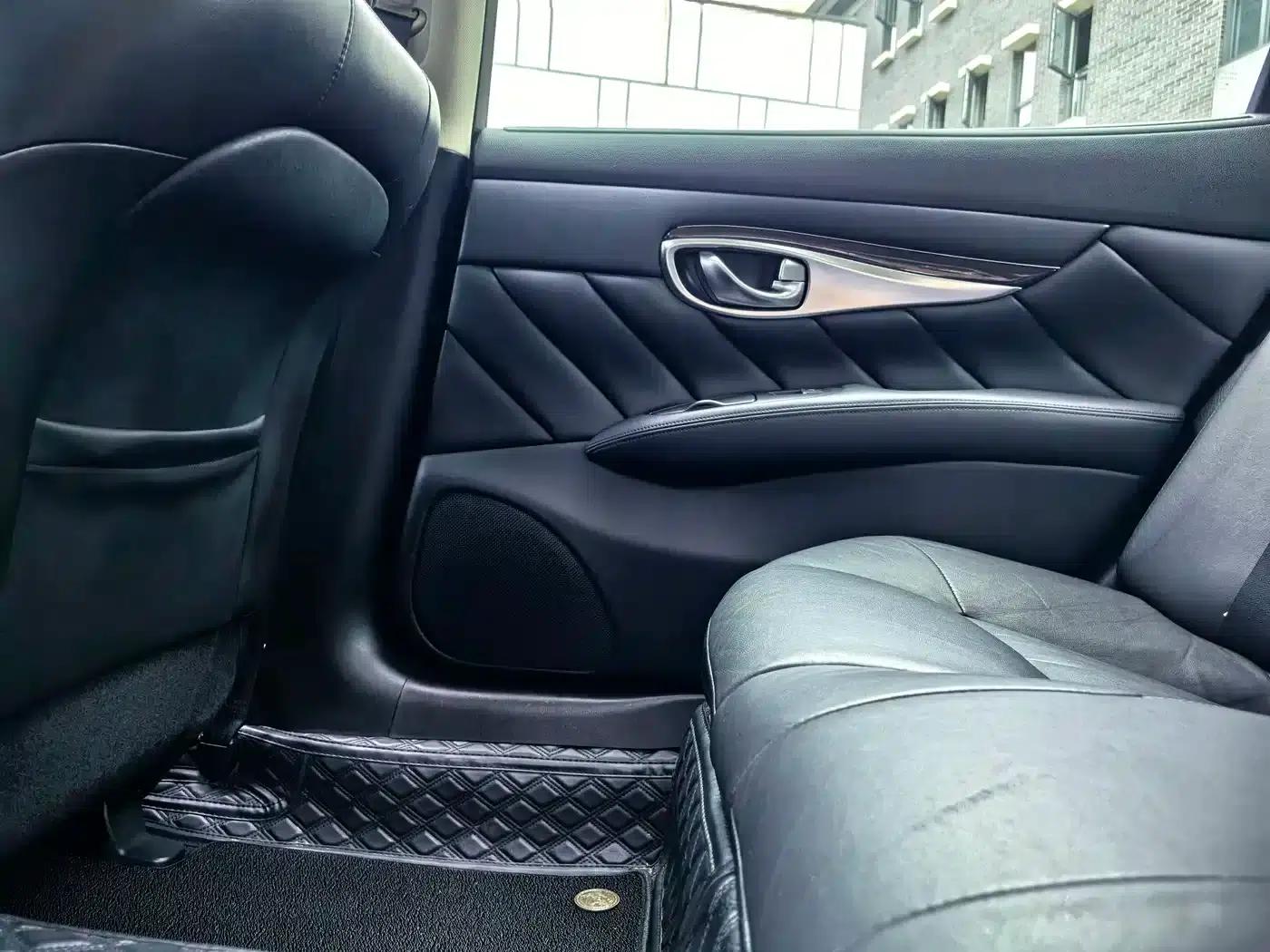 Infiniti Q70 2015 Q70L 2.5L Enjoy Edition — миниатюра 28