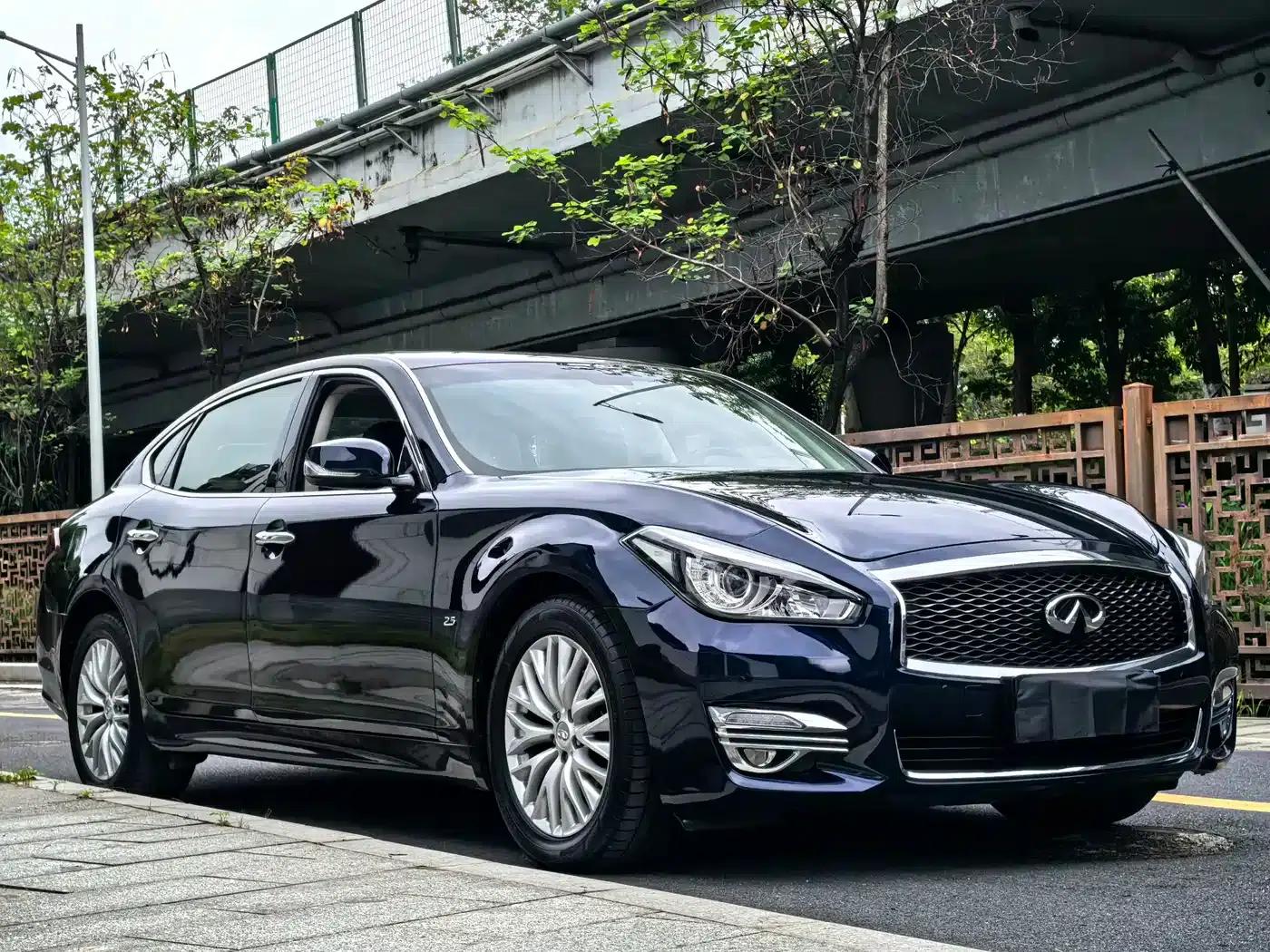 Infiniti Q70 2015 Q70L 2.5L Enjoy Edition — миниатюра 4