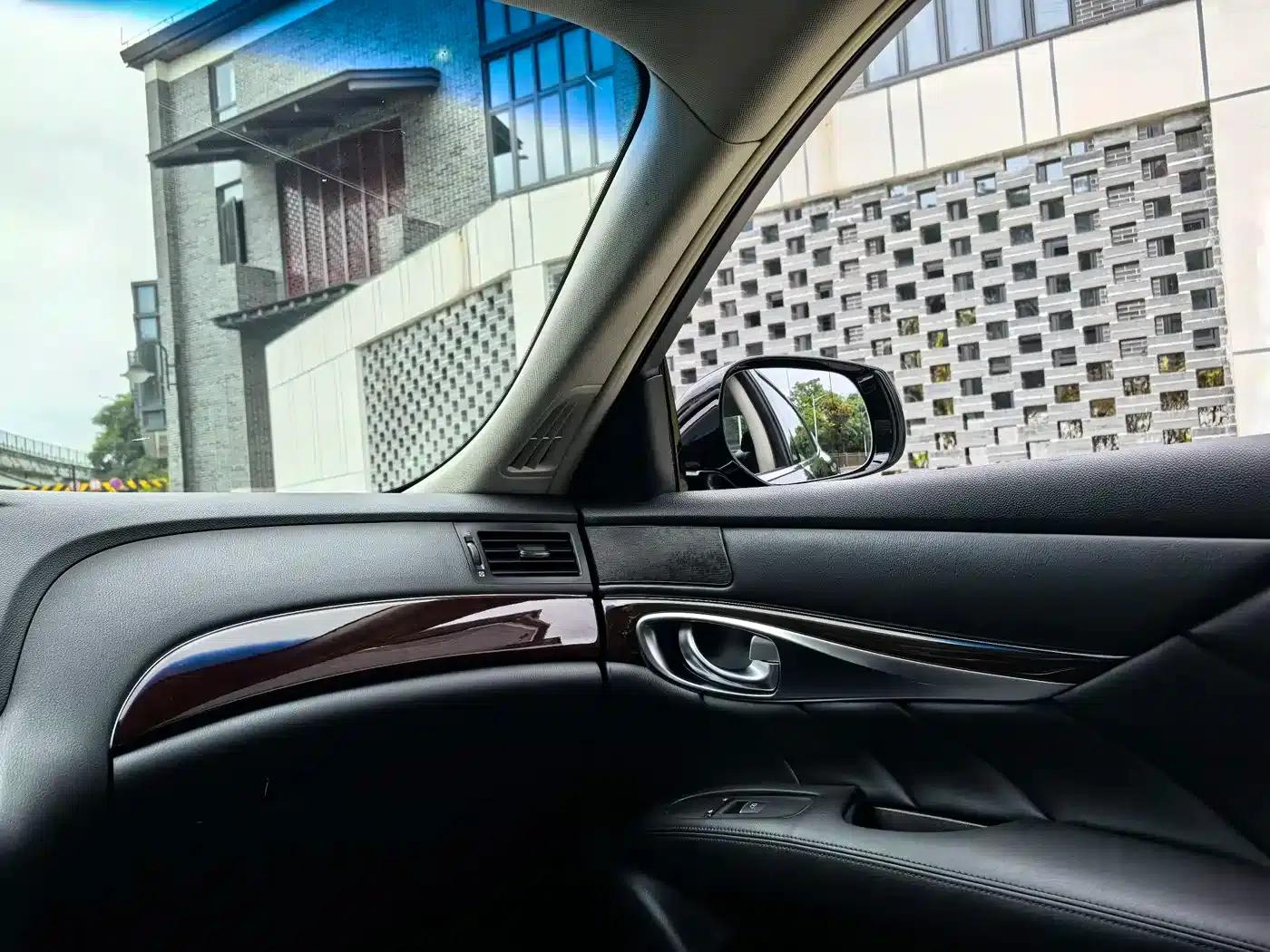 Infiniti Q70 2015 Q70L 2.5L Enjoy Edition — миниатюра 32