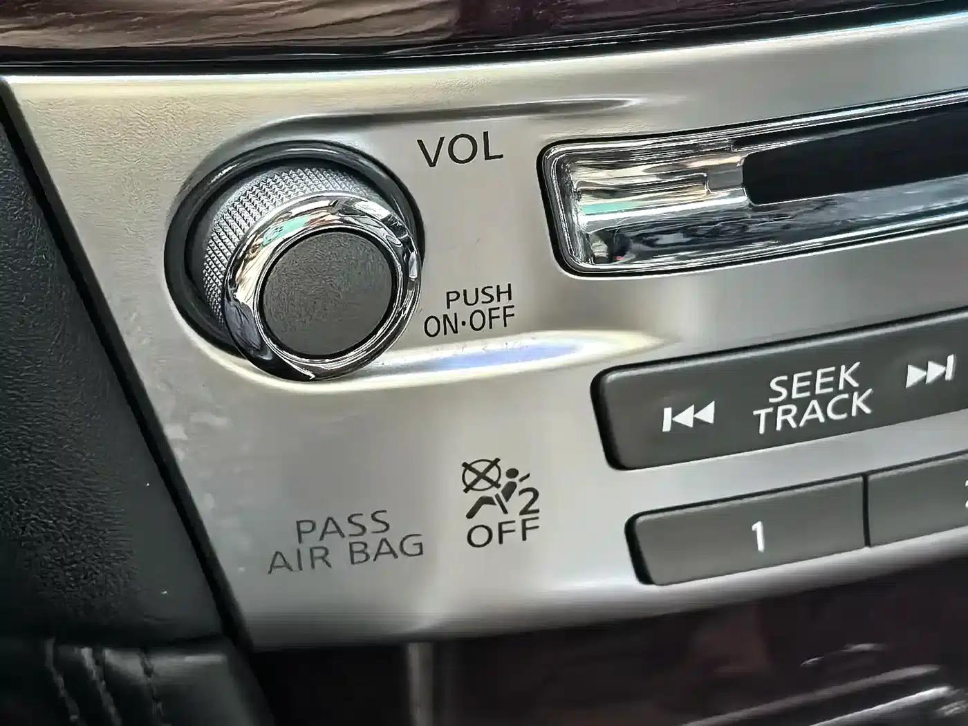 Infiniti Q70 2015 Q70L 2.5L Enjoy Edition — миниатюра 53