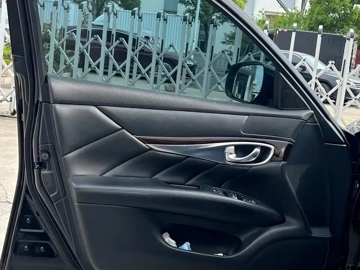 Infiniti Q70 2015 Q70L 2.5L Enjoy Edition — миниатюра 20