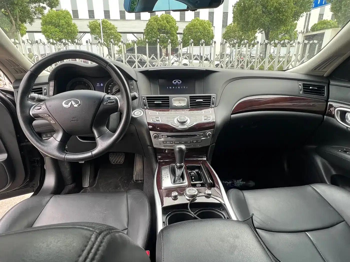 Infiniti Q70 2015 Q70L 2.5L Enjoy Edition — миниатюра 23