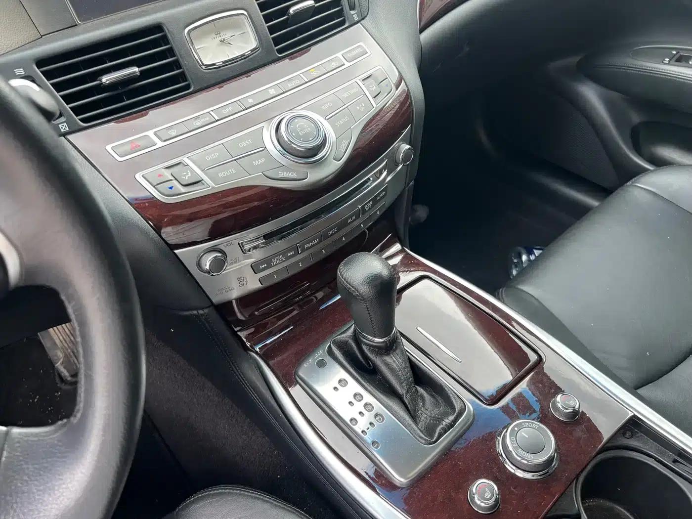 Infiniti Q70 2015 Q70L 2.5L Enjoy Edition — миниатюра 8