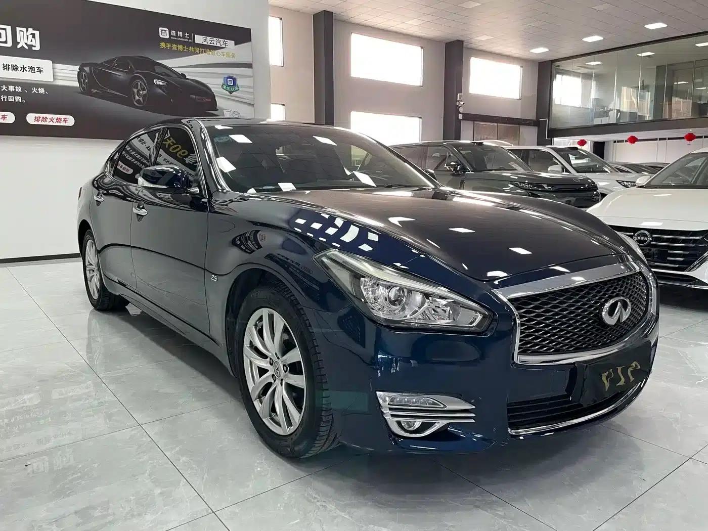 Infiniti Q70 2017 Q70L 2.5L Elite Edition — миниатюра 2