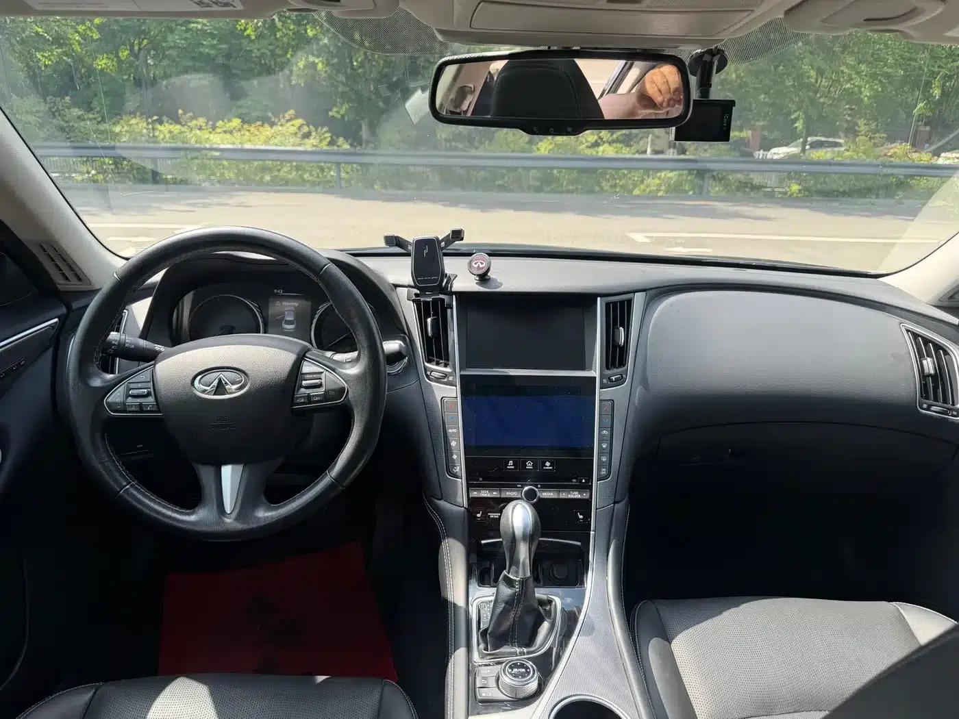 Infiniti Q50 2014 3.7L Comfort Edition — миниатюра 7