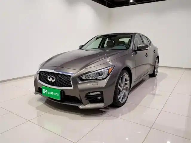 Infiniti Q50 2014 3.7L Luxury Edition