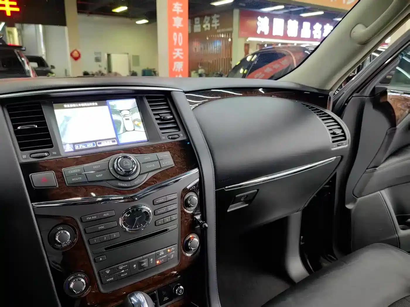 Infiniti QX80 2016 5.6L 4WD — миниатюра 8