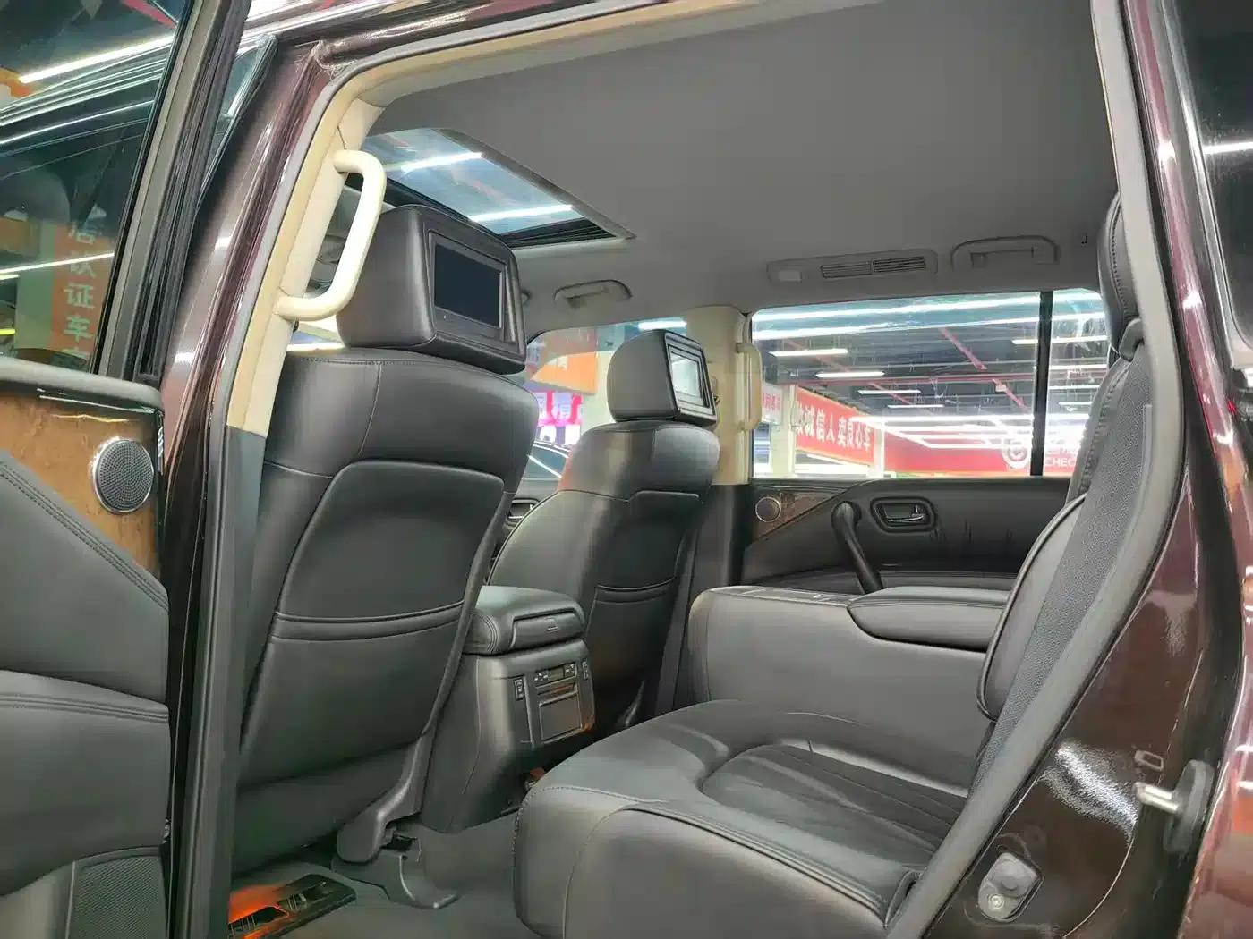 Infiniti QX80 2016 5.6L 4WD — миниатюра 10