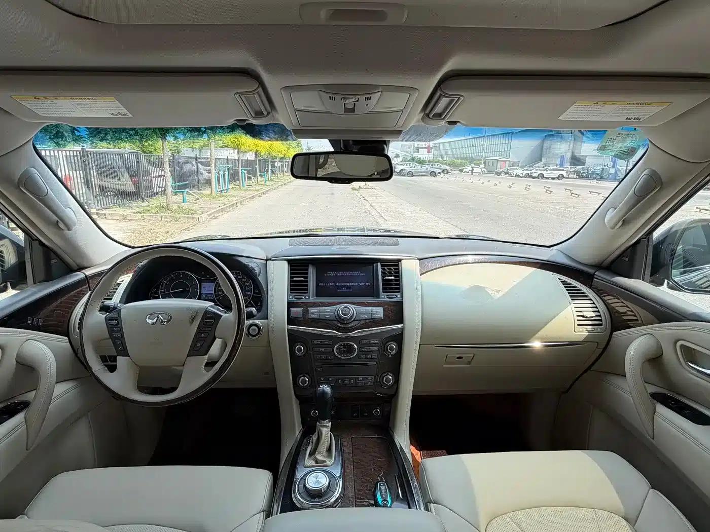 Infiniti QX80 2013 5.6L 4WD — миниатюра 11