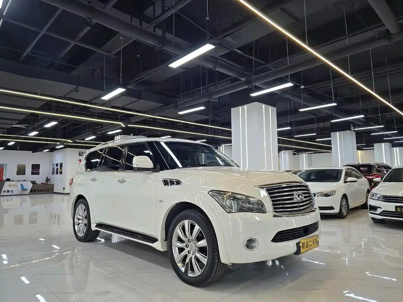Infiniti QX80 2013 5.6L 4WD — миниатюра 2