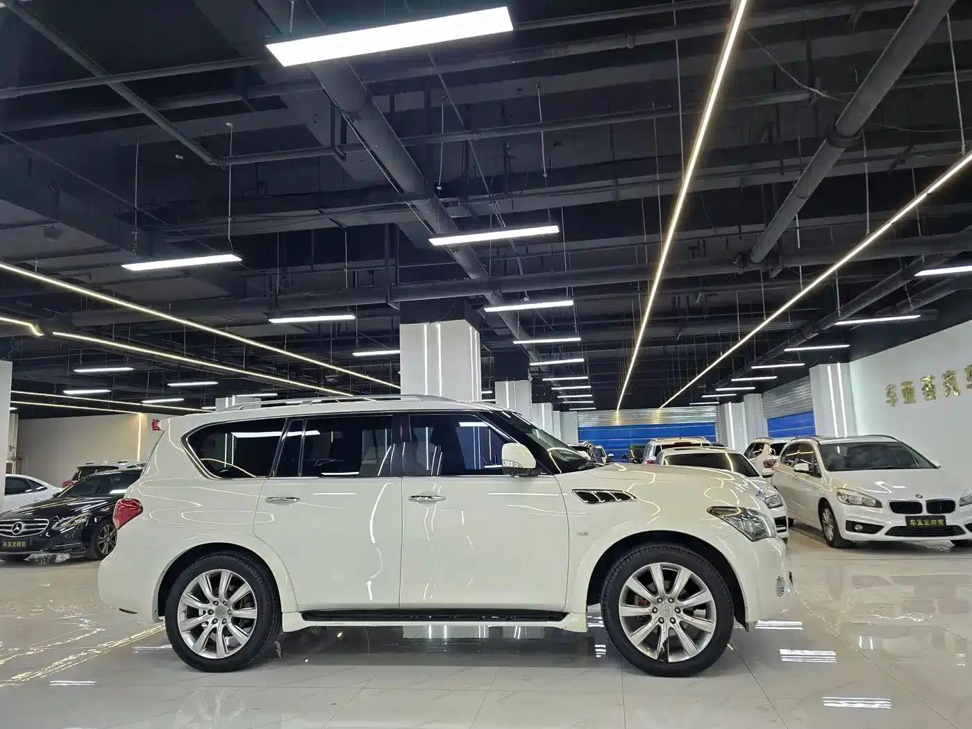 Infiniti QX80 2013 5.6L 4WD — миниатюра 3
