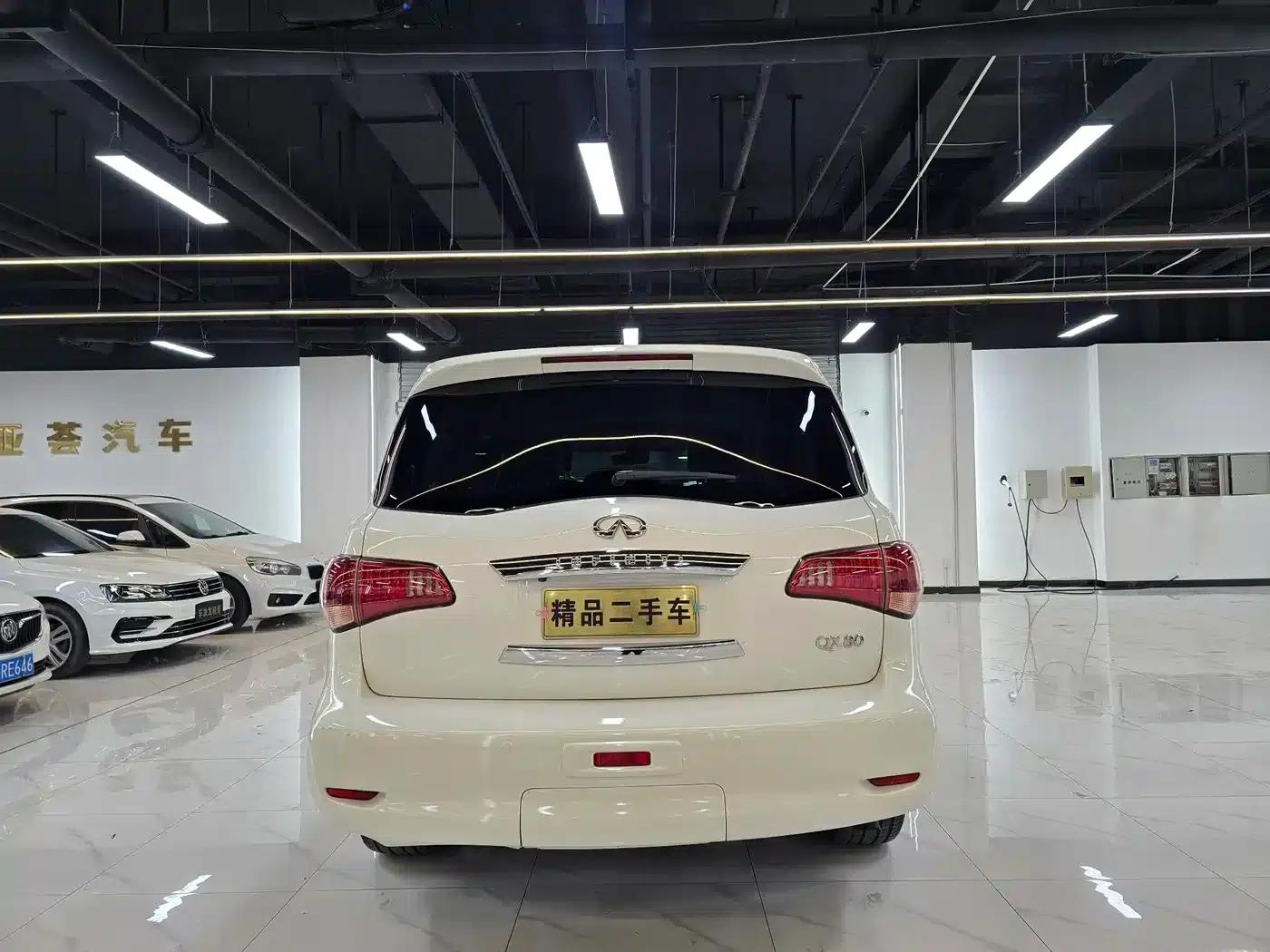 Infiniti QX80 2013 5.6L 4WD — миниатюра 4