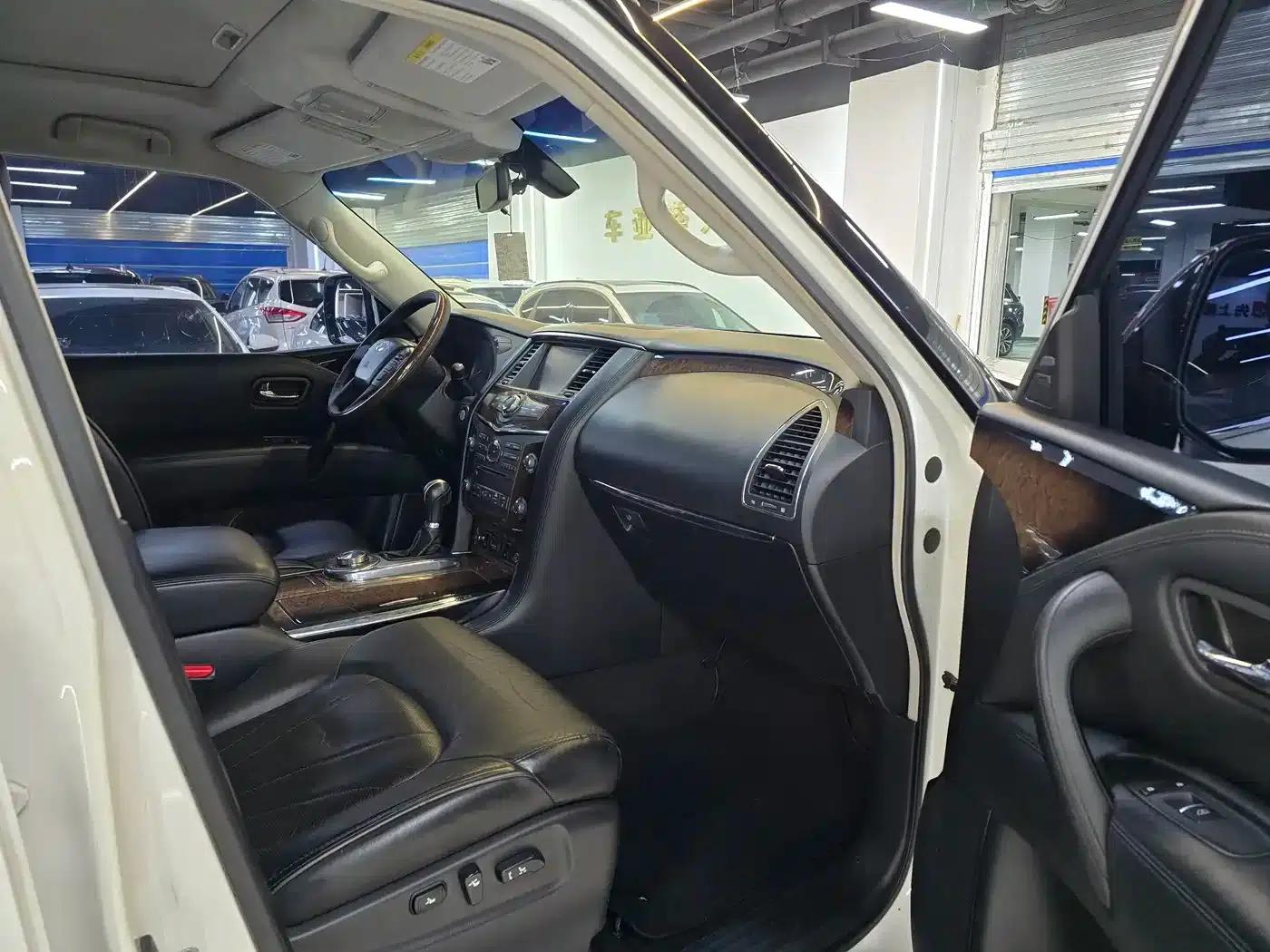 Infiniti QX80 2013 5.6L 4WD — миниатюра 6