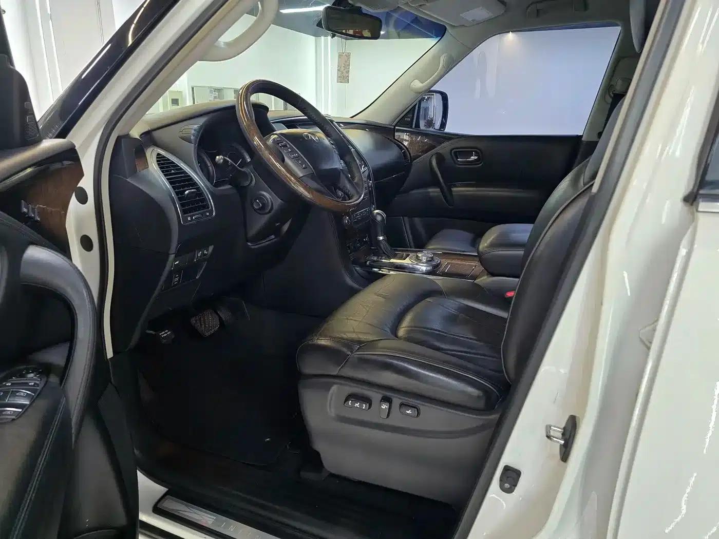 Infiniti QX80 2013 5.6L 4WD — миниатюра 8
