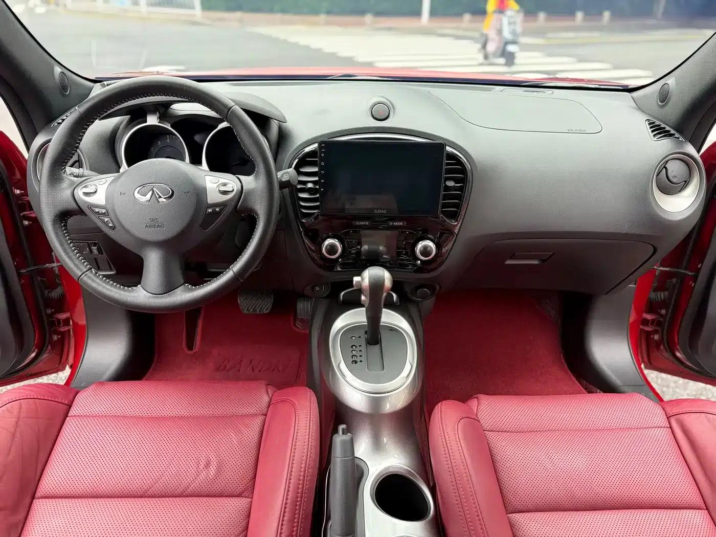 Infiniti ESQ 2014 1.6L Sporty Edition — миниатюра 5