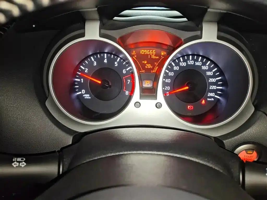 Infiniti ESQ 2014 1.6L Sporty Edition — миниатюра 12