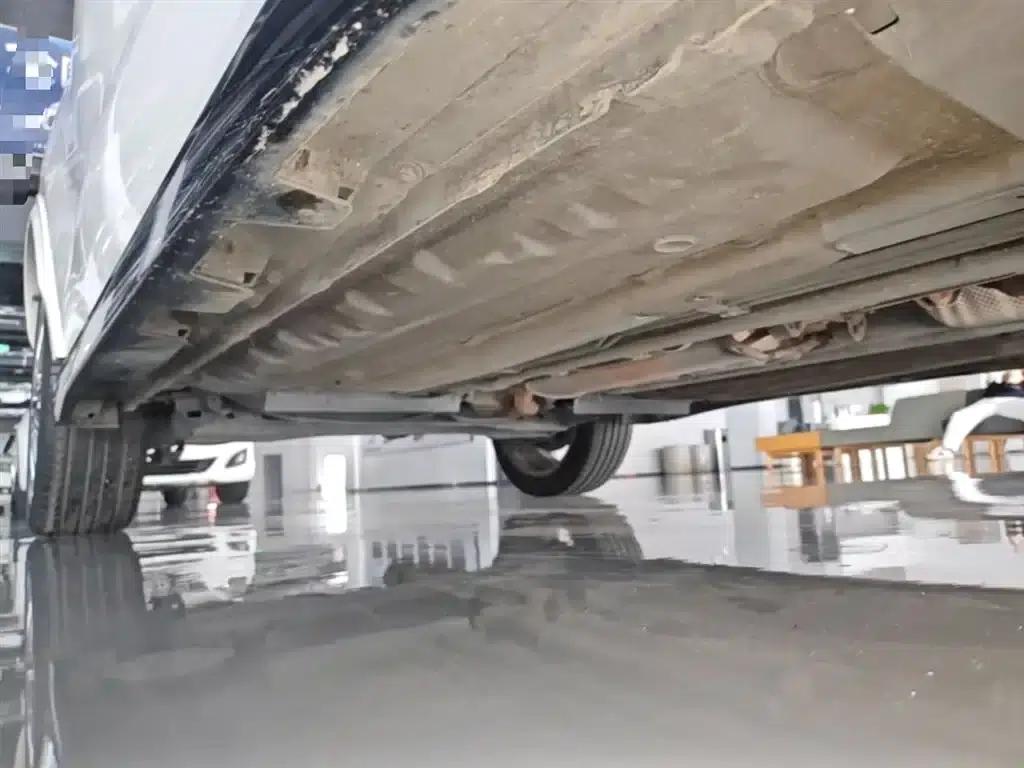 Infiniti ESQ 2014 1.6L Sporty Edition — миниатюра 21