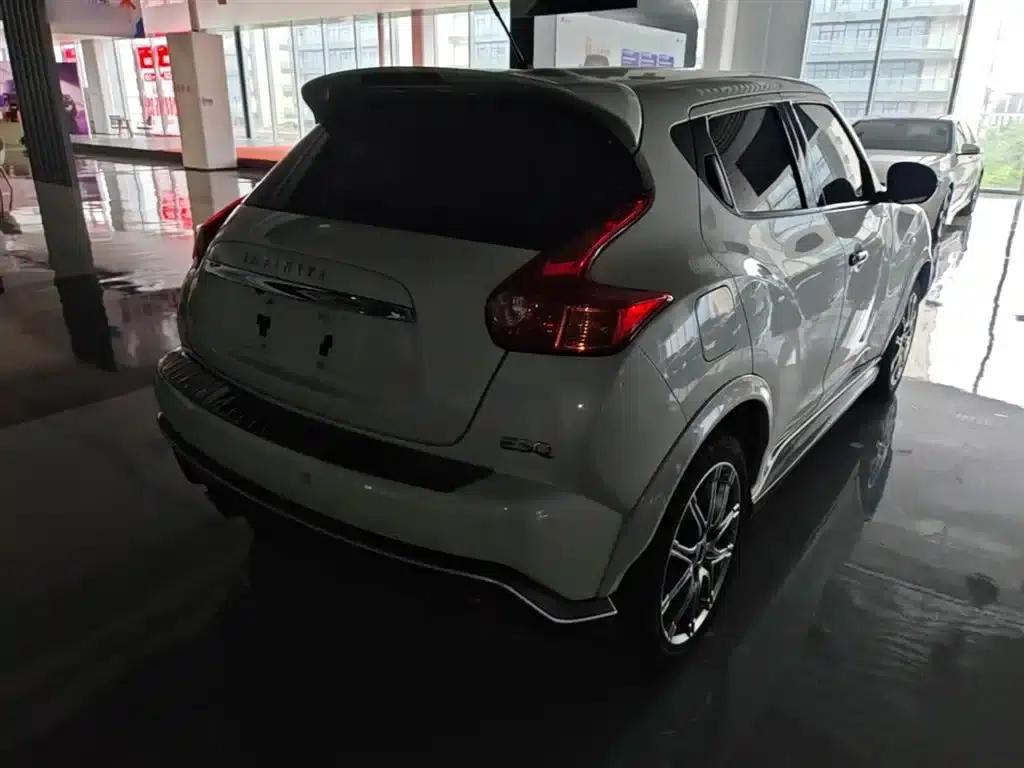 Infiniti ESQ 2014 1.6L Sporty Edition — миниатюра 7
