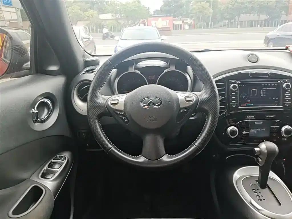 Infiniti ESQ 2014 1.6L Sporty Edition — миниатюра 11