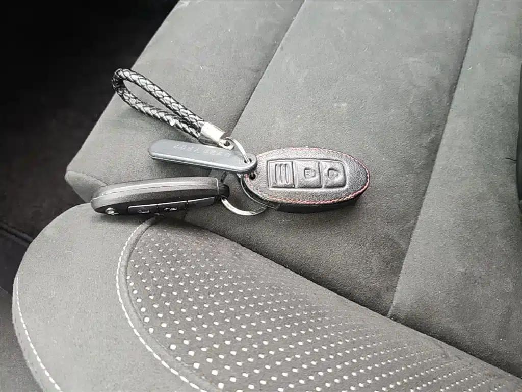 Infiniti ESQ 2014 1.6L Sporty Edition — миниатюра 9