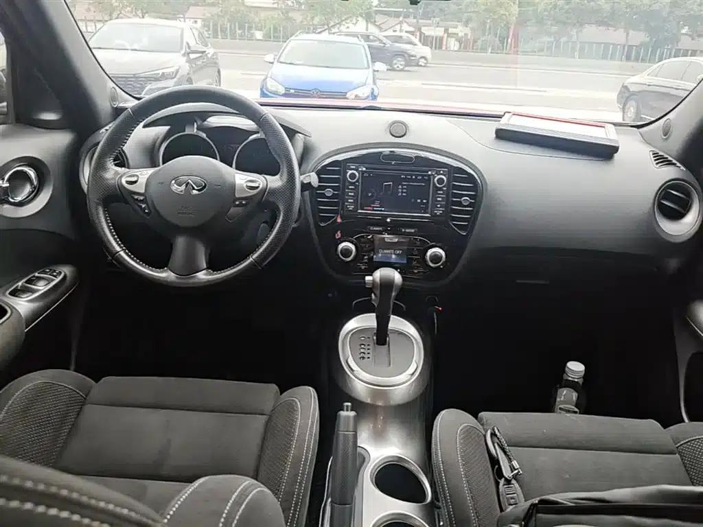Infiniti ESQ 2014 1.6L Sporty Edition — миниатюра 10