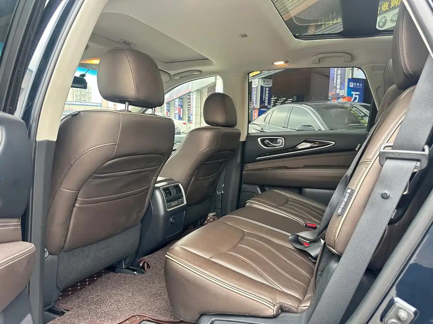 Infiniti QX60 (Imported) 2018 2.5 S/C Hybrid 2WD Champion Family Edition — миниатюра 11