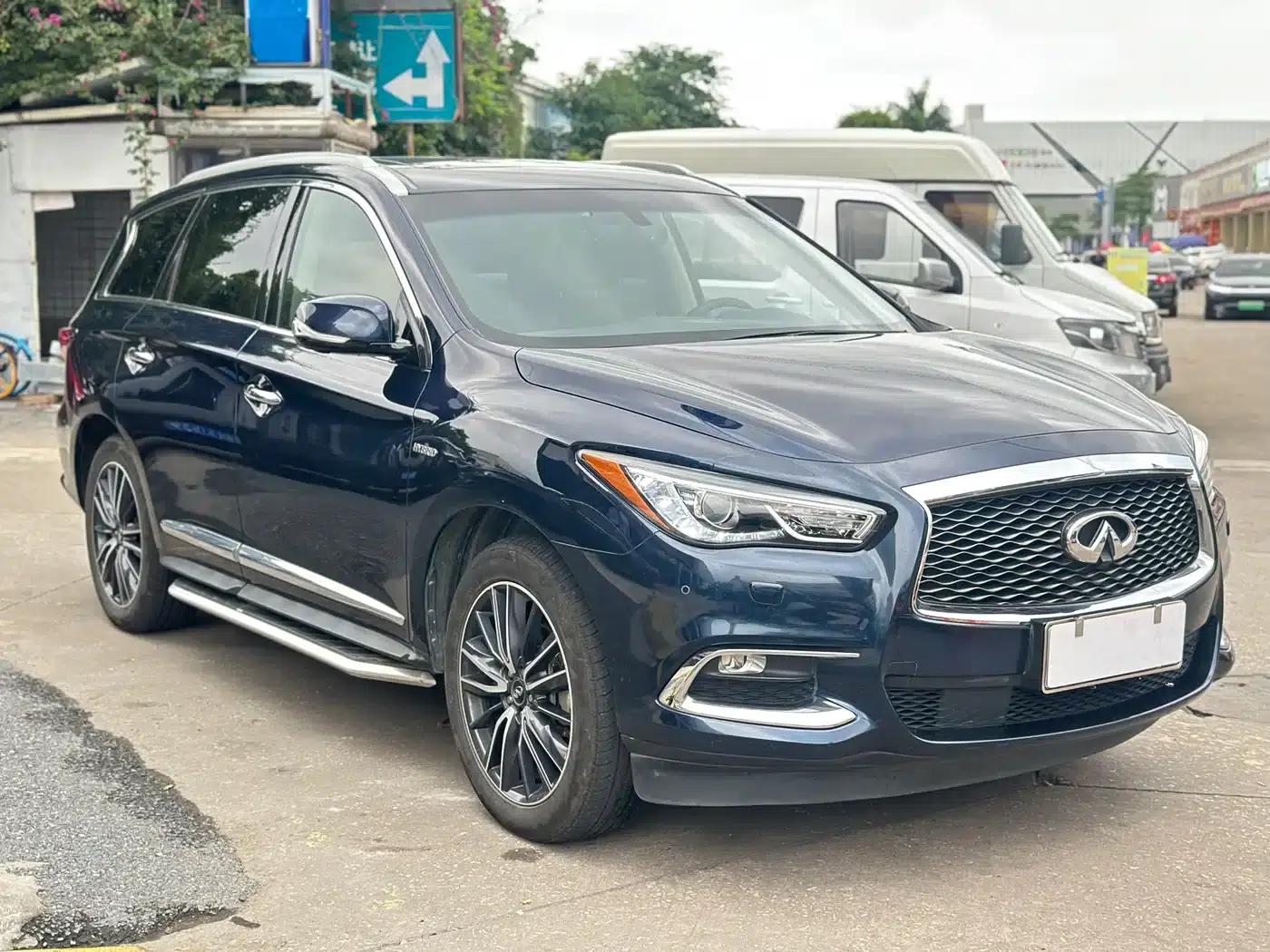 Infiniti QX60 (Imported) 2018 2.5 S/C Hybrid 2WD Champion Family Edition — миниатюра 3