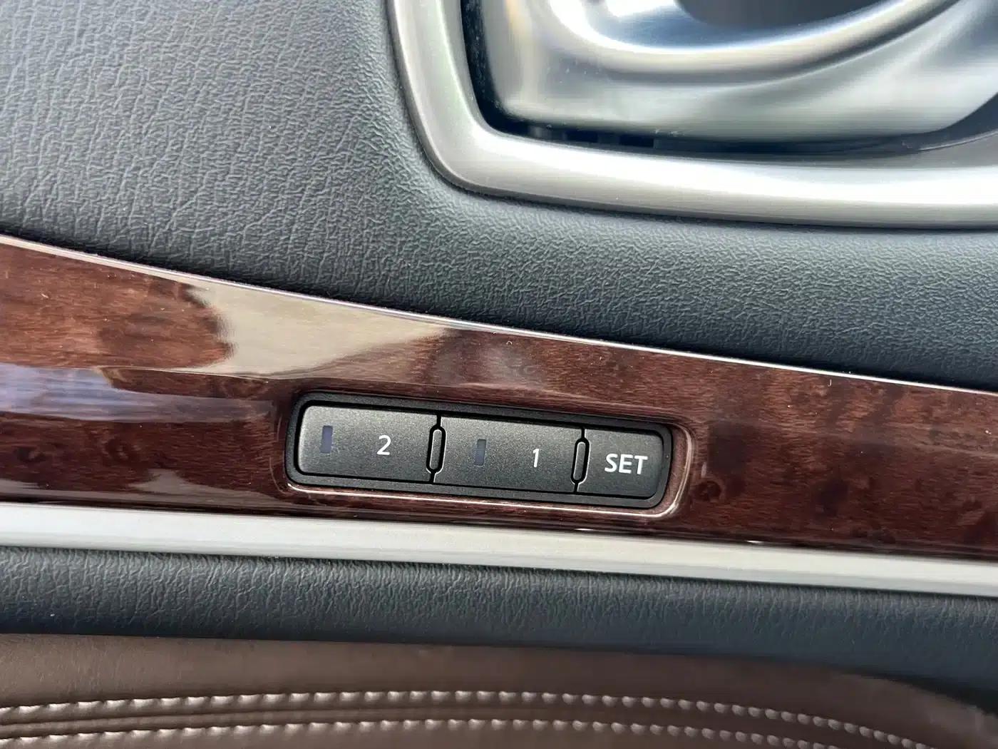 2016 Infiniti QX60 Imported Model 2.5 S/C Hybrid 2WD Premium Edition (China V Emission Standard) — миниатюра 28