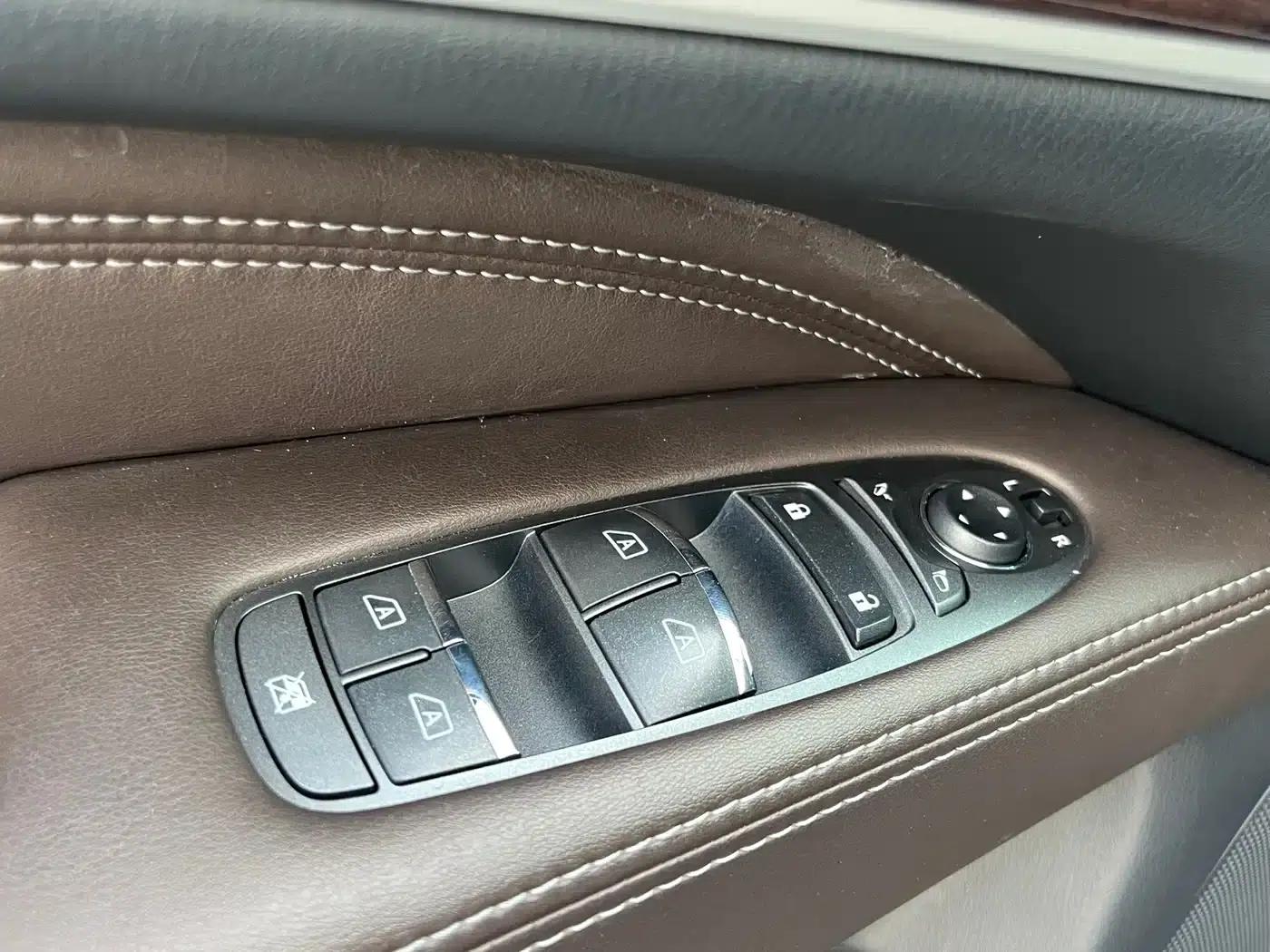 2016 Infiniti QX60 Imported Model 2.5 S/C Hybrid 2WD Premium Edition (China V Emission Standard) — миниатюра 30
