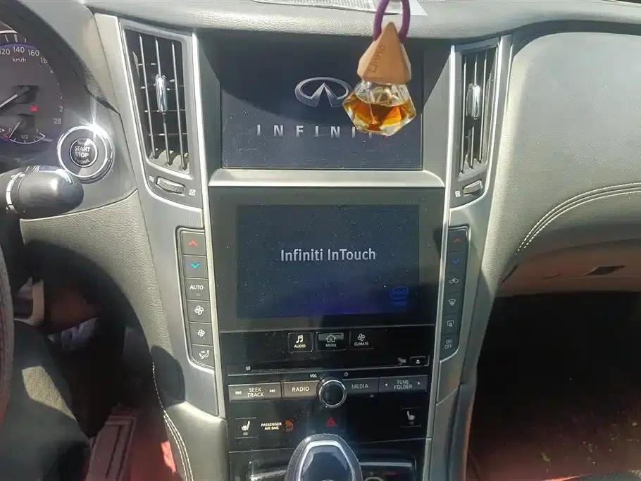 Infiniti Q60 2019 2.0T Luxury Edition — миниатюра 13