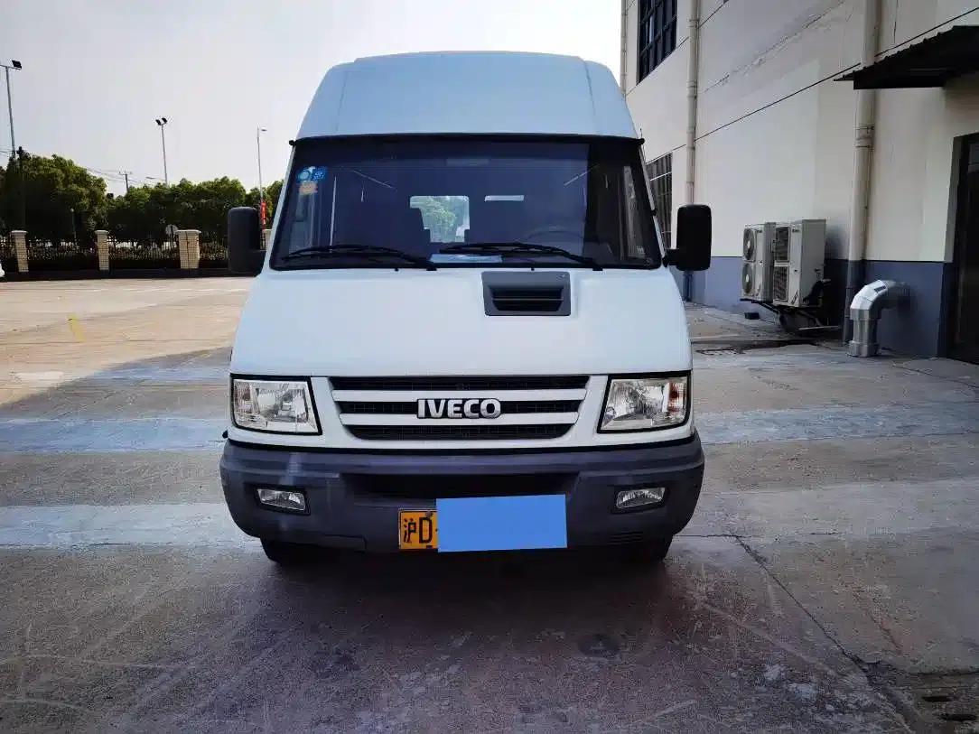 Iveco Proud 2014 Model 2.8T-V40 NJ5044XXY3A43S4 — миниатюра 2