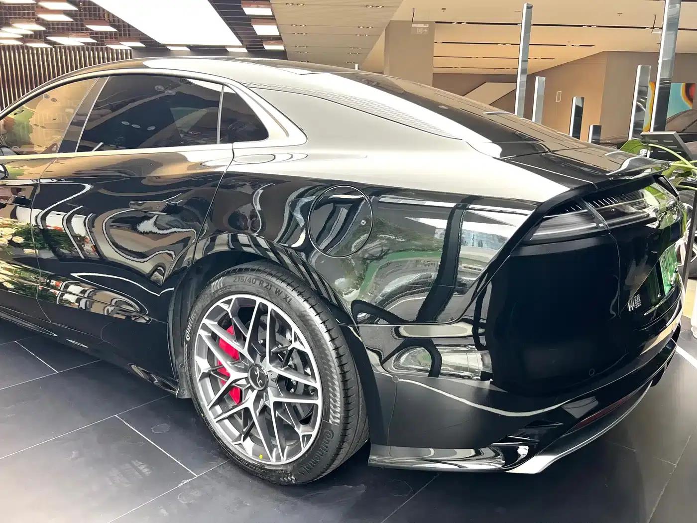 Looking up at the U7 2025 PHEV five-seater luxury edition — миниатюра 23