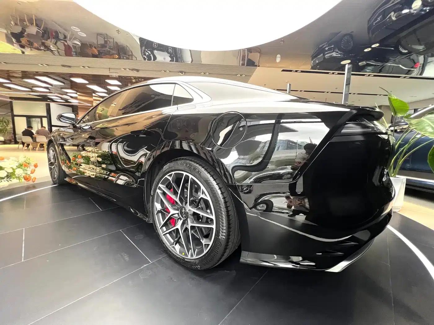 Looking up at the U7 2025 PHEV five-seater luxury edition — миниатюра 24