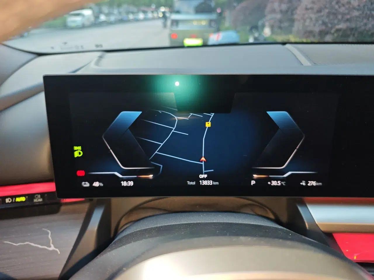 BMW i5 2024 eDrive 35L M Sport Package — миниатюра 12