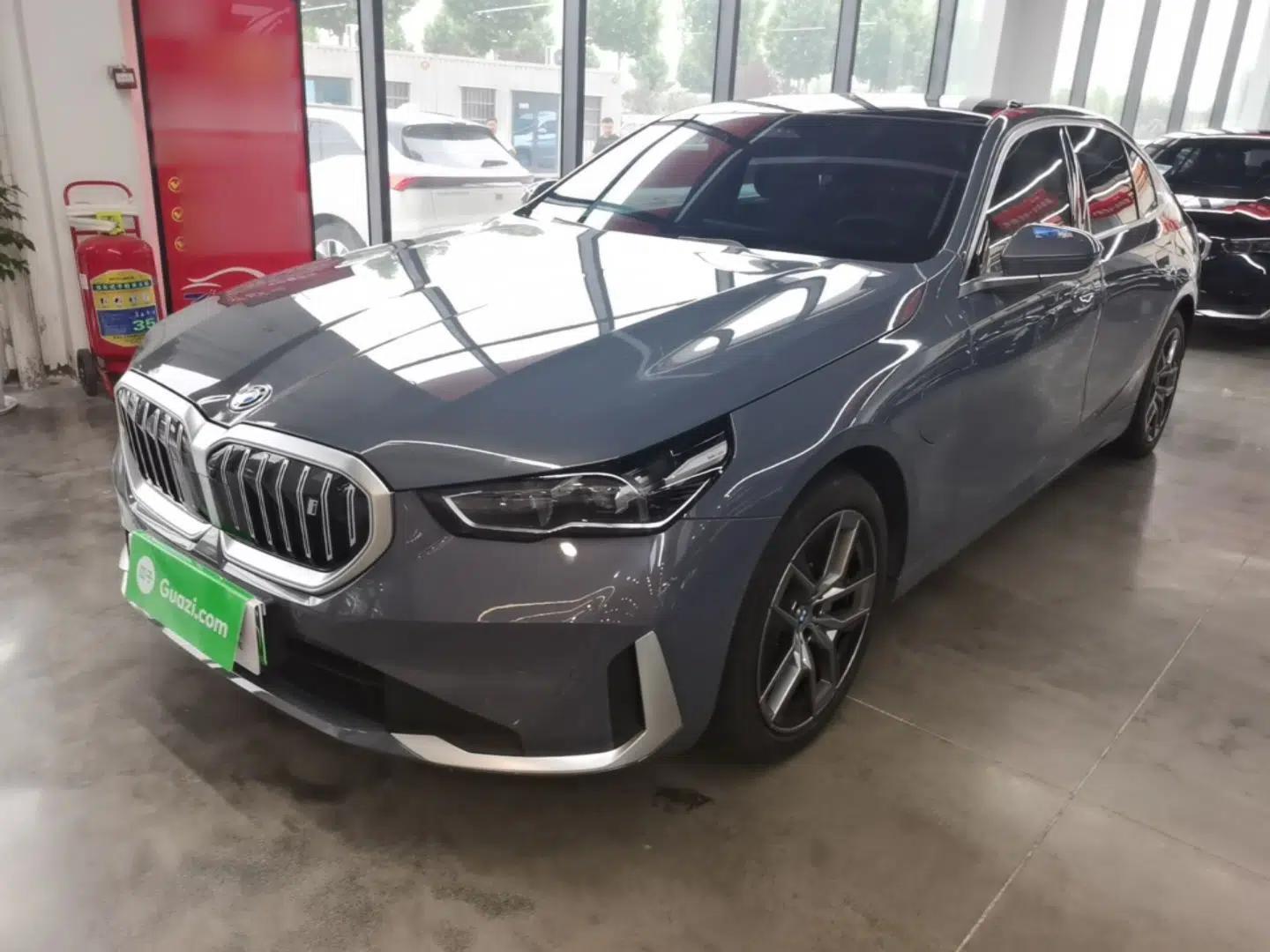 BMW i5 2024 eDrive 35L Prestige Luxury Package — миниатюра 1