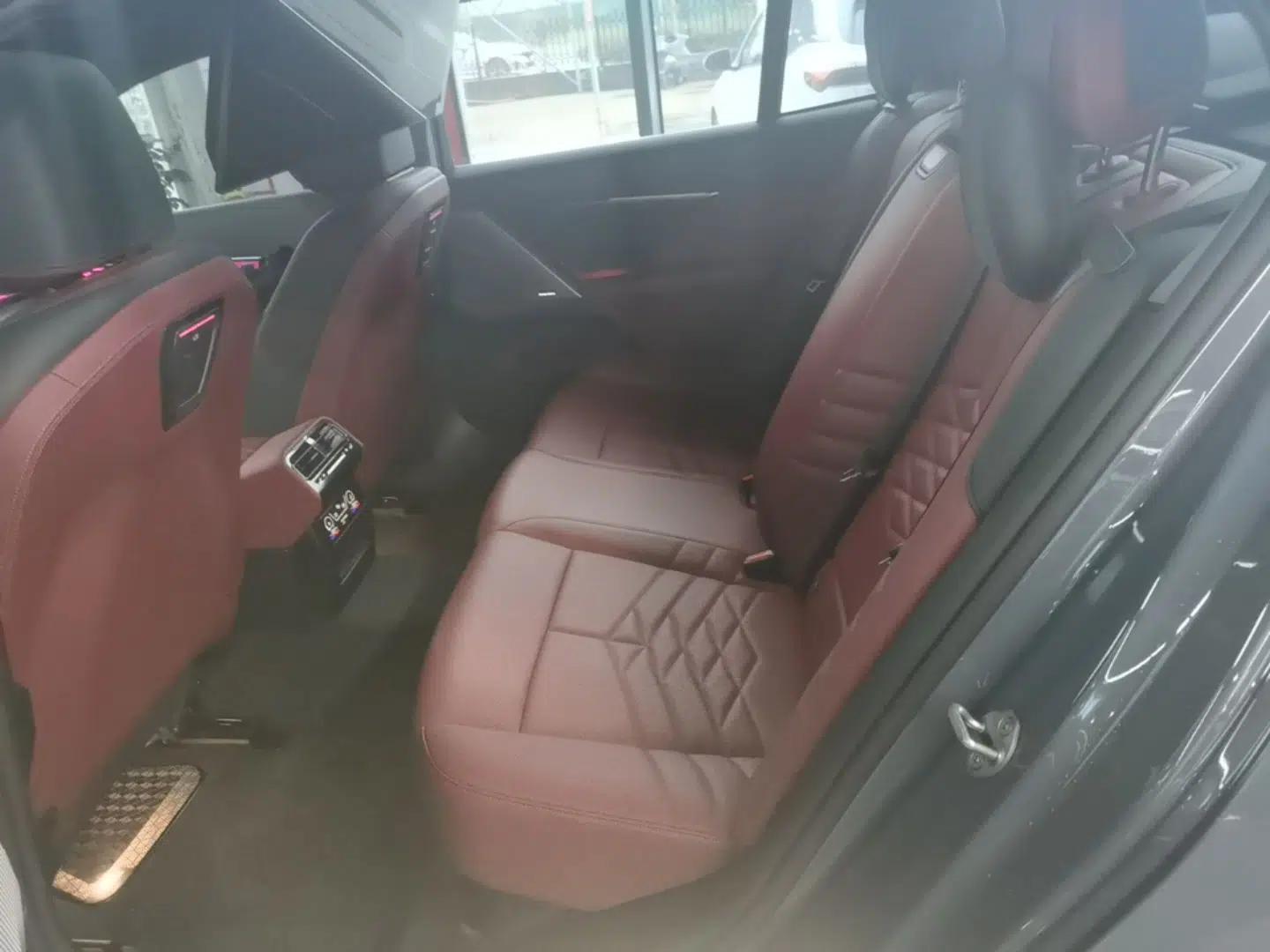 BMW i5 2024 eDrive 35L Prestige Luxury Package — миниатюра 20